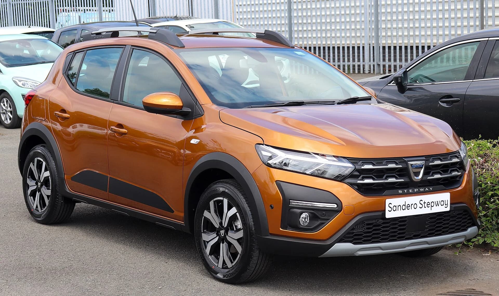 Dacia Sandero Stepway 2021 — 1/2